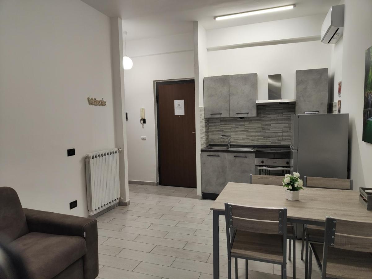 Casa Trezza Apartment ลาตินา ภายนอก รูปภาพ