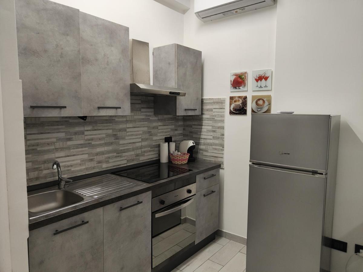 Casa Trezza Apartment ลาตินา ภายนอก รูปภาพ
