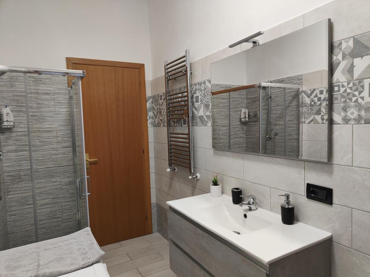Casa Trezza Apartment ลาตินา ภายนอก รูปภาพ