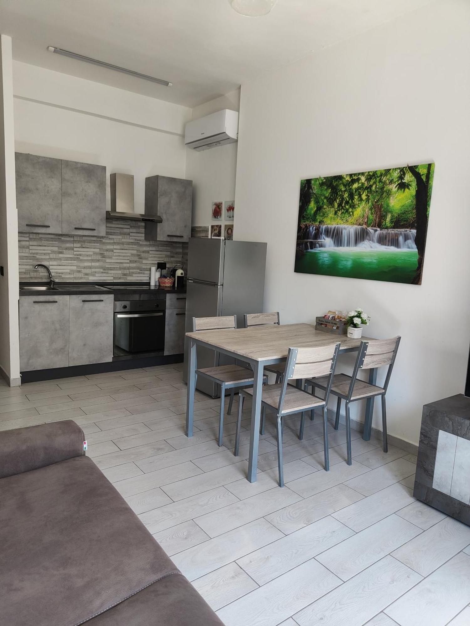 Casa Trezza Apartment ลาตินา ภายนอก รูปภาพ
